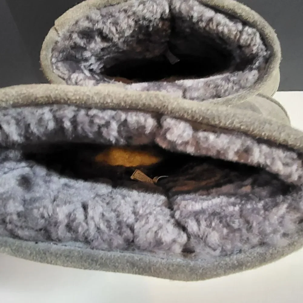 Bearpaw Gray Short Wintet Boots